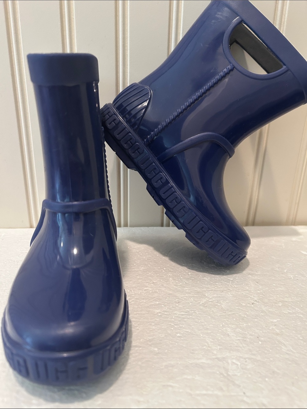 UGG Kids Navy Blue Waterproof Rubber Rain Boots slip in handles lined size 10